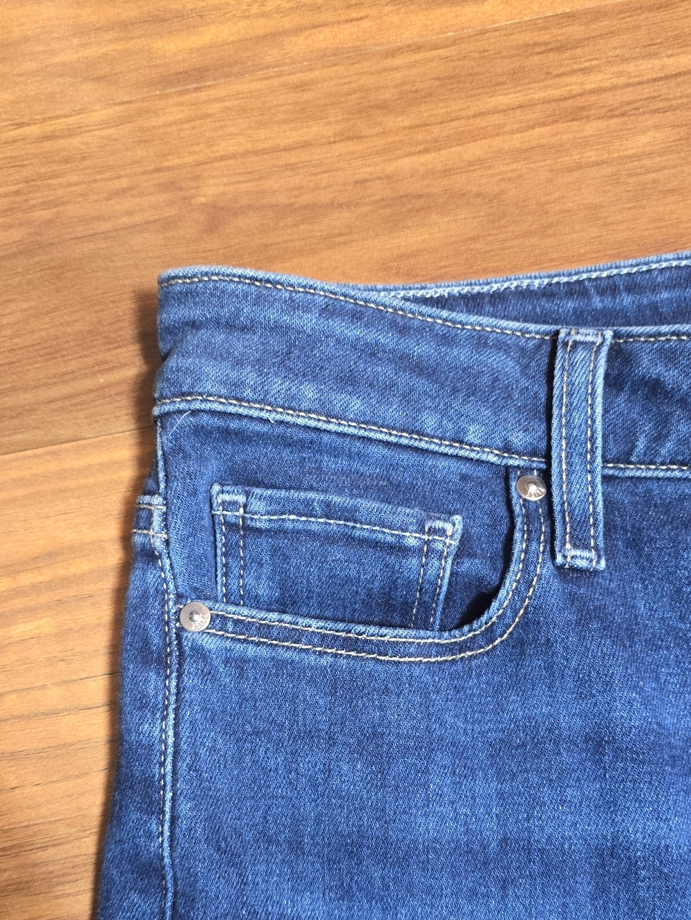 PAIGE Claudine Sleek Ankle Flare Jeans in Beach Break - Picture 4 of 13